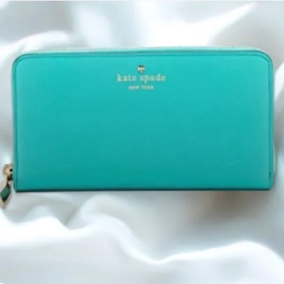 Kate Spade- Cameron St
Lacey Long Wallet Fresh Air 🩵 - Picture 1 of 8